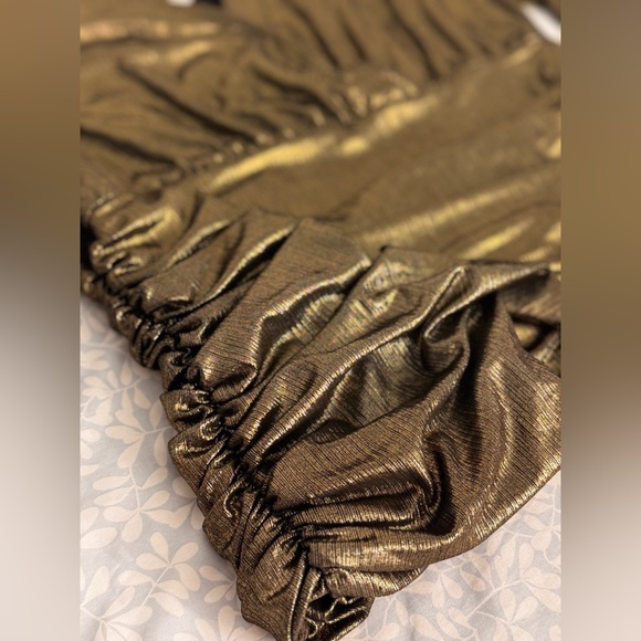 NWT EXPRESS Ribbed Gold Metallic Ruched Top - Picture 11 of 11